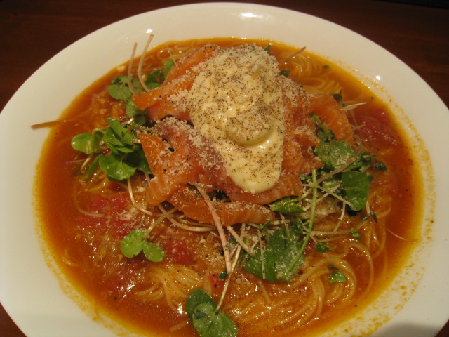 魚介の冷製スープのカッペリーニ