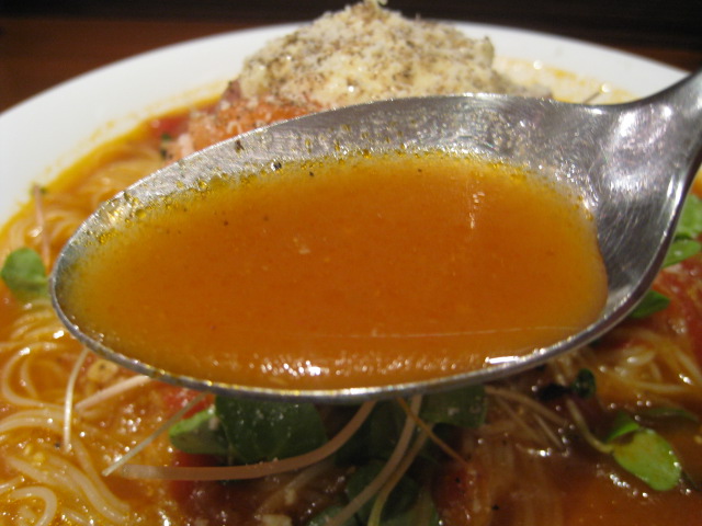 魚介の冷製スープのカッペリーニ　スープアップ