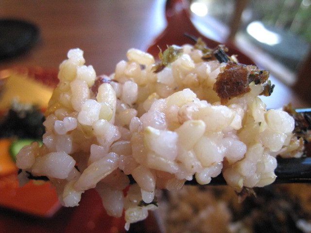 小豆とひじきの発芽玄米ご飯　お箸もち