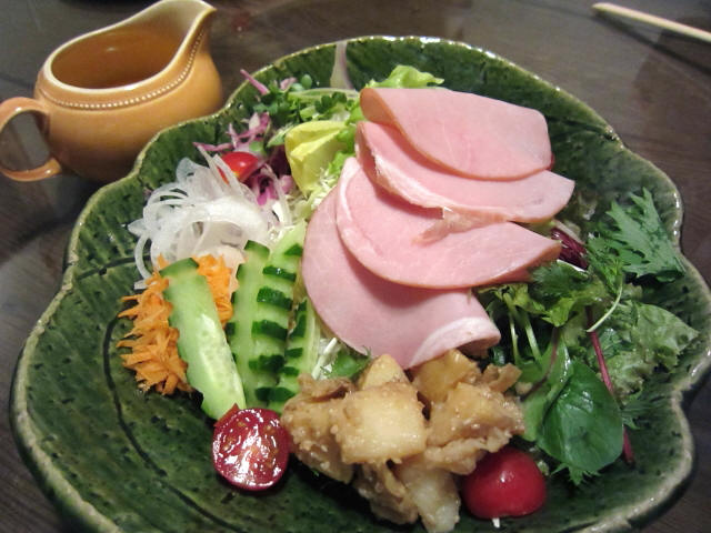s-ポッケ風いろいろ野菜のサラダ　９００円