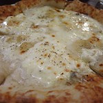 高槻市 『ピッツェリア スオナーレ』 ＪＲ高槻駅前に新しいピザ屋さんがオープンしました。