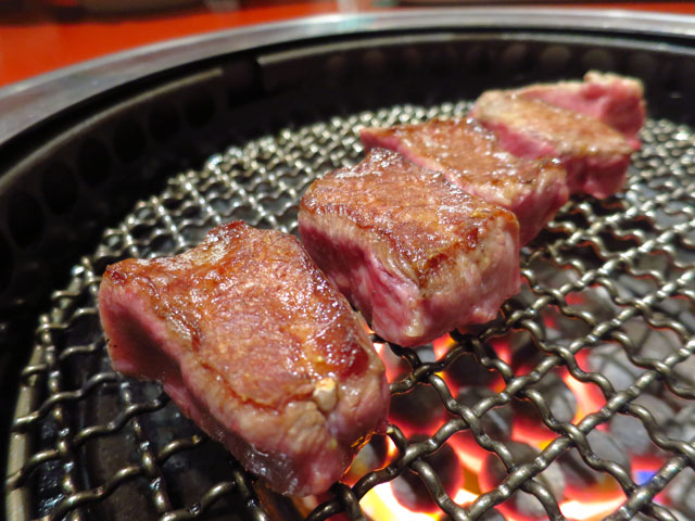 焼肉トラジ 大阪ヒルトンプラザ ウエスト店 トラジの生厚切りタン塩焼き
