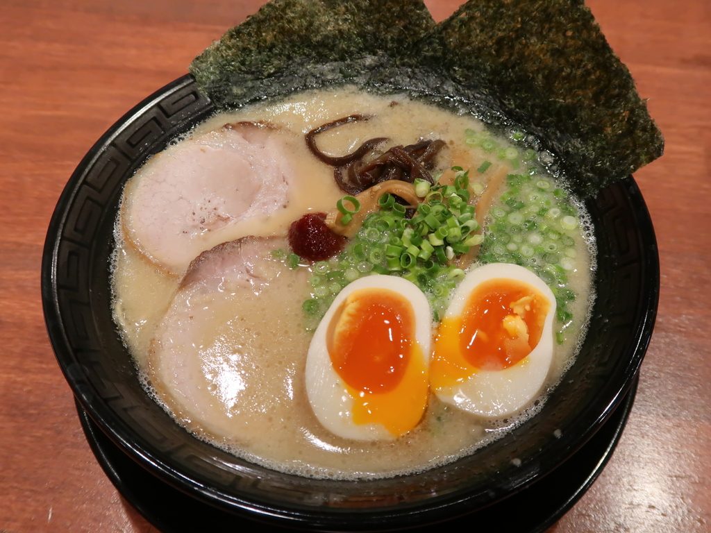 新世界 天地人 通天閣店 臭みのない豚骨らーめん 帯広豚丼がウルトラメチャ旨い プーさんの満腹日記 大阪 高槻 茨木 吹田 豊中 箕面 のランチ ディナー情報更新中