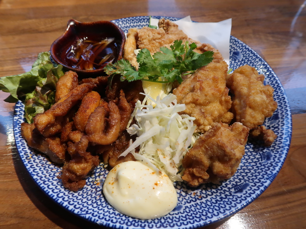 天満橋 餃子と唐揚げ ゆうじが行く 餃子と唐揚げとラーメンが味わえる居酒屋がオープン プーさんの満腹日記 大阪 高槻 茨木 吹田 豊中 箕面 のランチ ディナー情報更新中