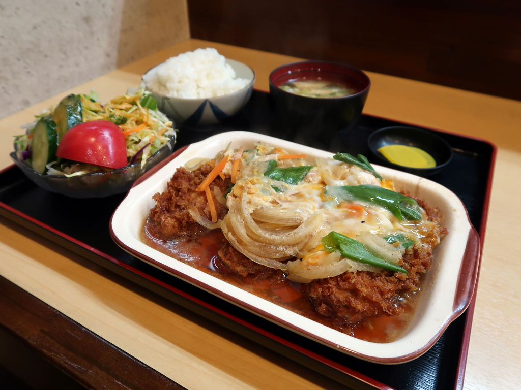 高槻市京口町 いててや トリプルカツ定食は完全なご飯泥棒や プーさんの満腹日記 大阪 高槻 茨木 吹田 豊中 箕面 のランチ ディナー情報更新中