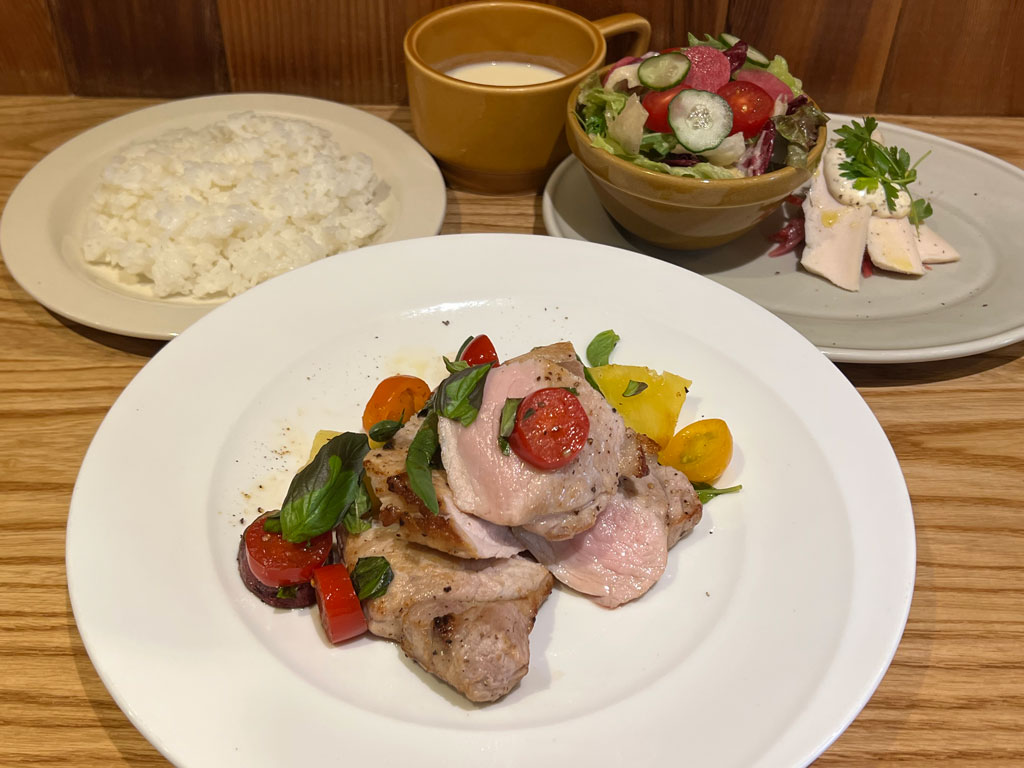 茨木市 洋食屋kontable コンテブル シェフ気まぐれランチはウルトラ大満足 プーさんの満腹日記 大阪 高槻 茨木 吹田 豊中 箕面 のランチ ディナー情報更新中