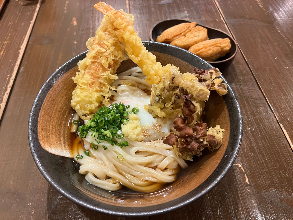 中崎町『うどん屋 きすけ』鯛ちくわ天と温泉たまごのぶっかけは超