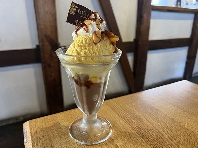 松屋町『エクチュア からほり「蔵」本店』季節限定のキャラメルチョコ